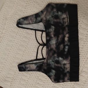 VS Pink Sport Bra Ultimate Lightly Lined Size Medium Black Multicolor